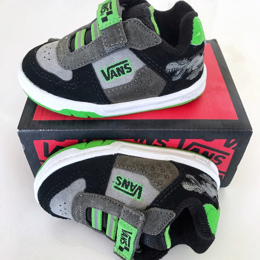 Vans shoes toddler size 6
